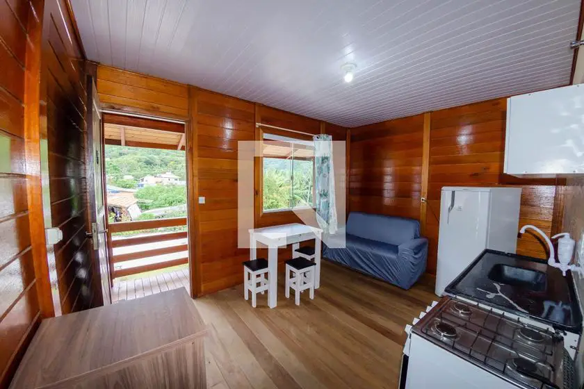 Foto 3 de Apartamento com 1 Quarto para alugar, 30m² em Cachoeira do Bom Jesus, Florianópolis