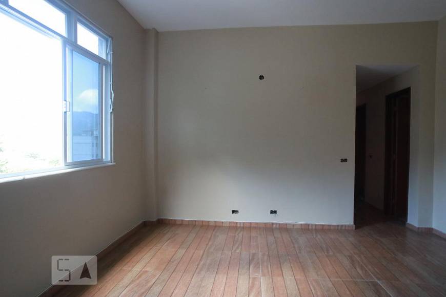 Foto 2 de Apartamento com 2 Quartos para alugar, 78m² em Grajaú, Rio de Janeiro