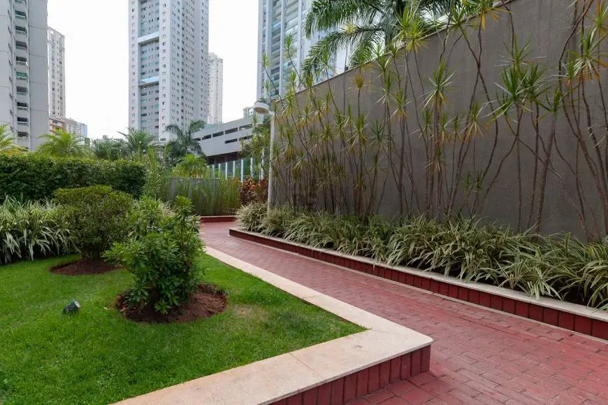 Foto 3 de Apartamento com 2 Quartos para alugar, 77m² em Vila da Serra, Nova Lima