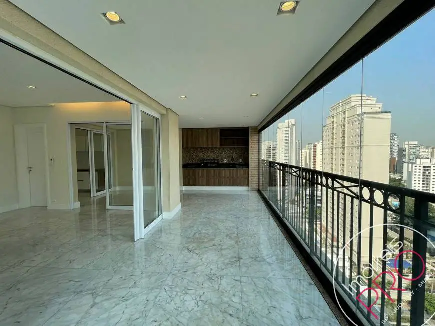 Foto 1 de Apartamento com 3 Quartos para alugar, 192m² em Vila Nova Conceição, São Paulo