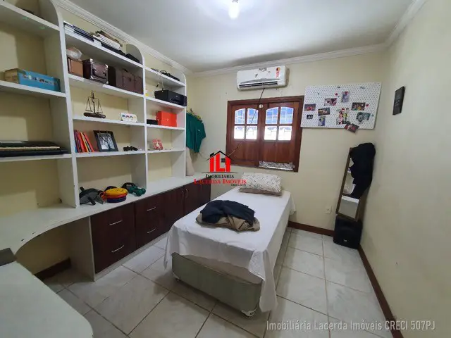 Foto 4 de Casa com 3 Quartos à venda, 258m² em Flores, Manaus