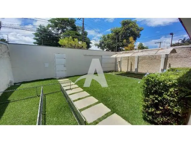 Foto 1 de Casa com 3 Quartos à venda, 330m² em Umuarama, Uberlândia