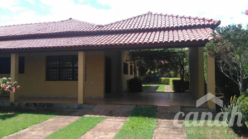 Foto 2 de Casa de Condomínio com 3 Quartos à venda, 180m² em , Jardinópolis