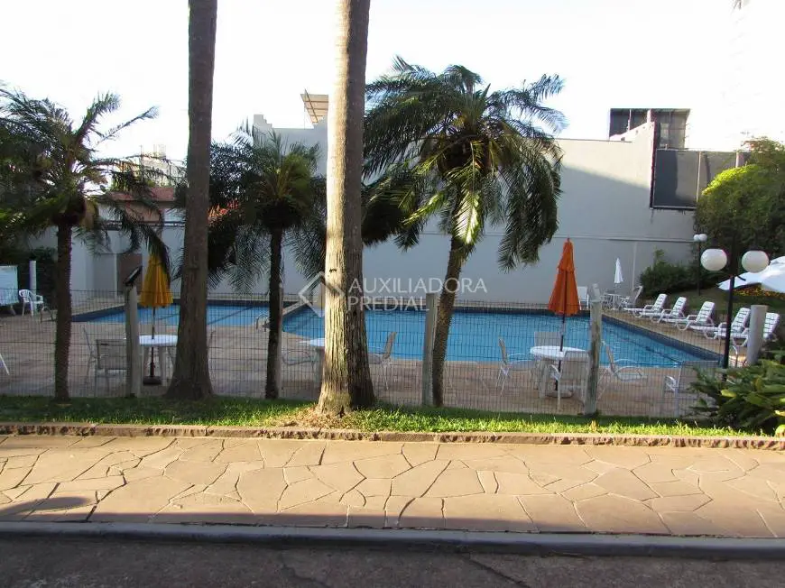 Foto 2 de Cobertura com 3 Quartos à venda, 152m² em Passo da Areia, Porto Alegre