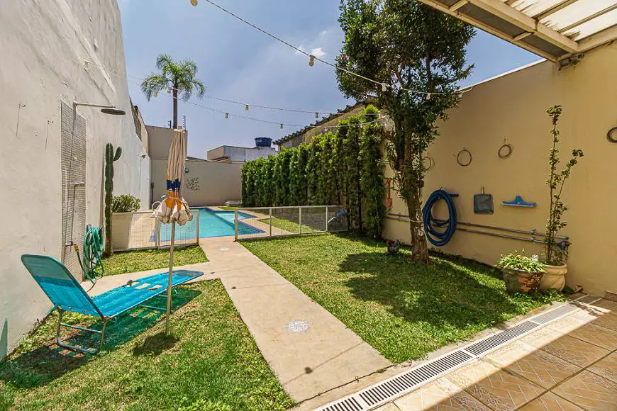 Foto 1 de Sobrado com 3 Quartos à venda, 268m² em Vila Gumercindo, São Paulo