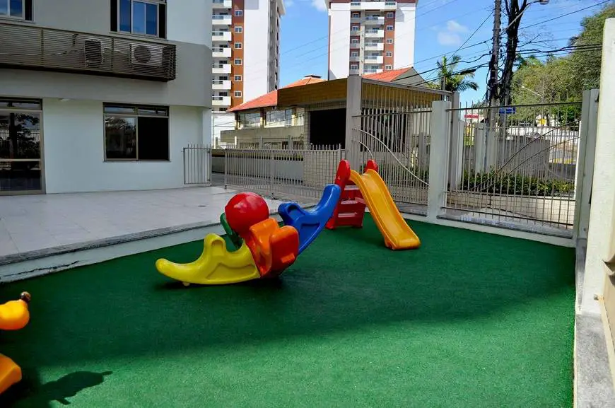 Foto 3 de Apartamento com 2 Quartos para alugar, 66m² em Jardim Atlântico, Florianópolis