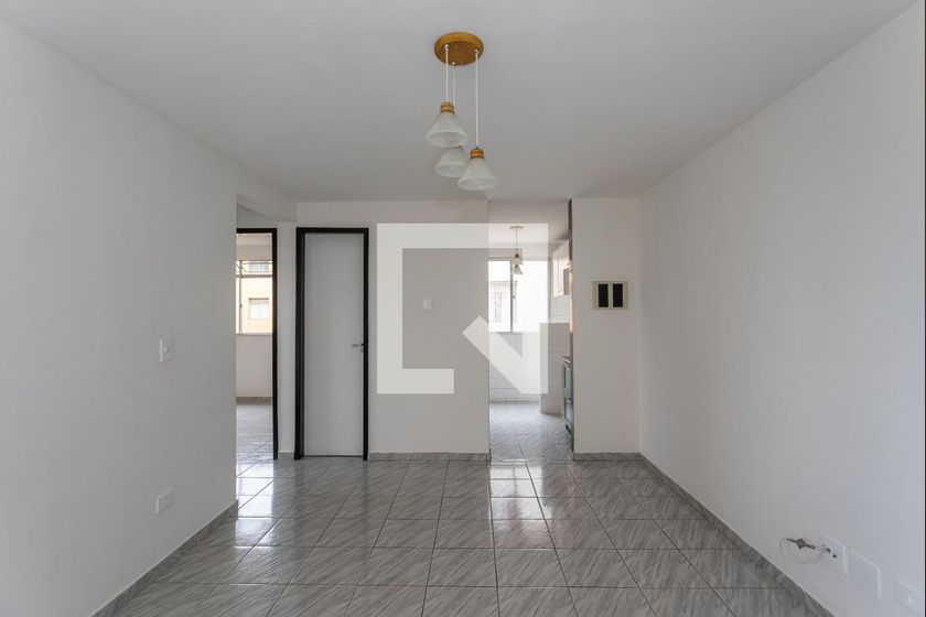 Foto 3 de Apartamento com 3 Quartos para alugar, 51m² em Bairro Alto, Curitiba