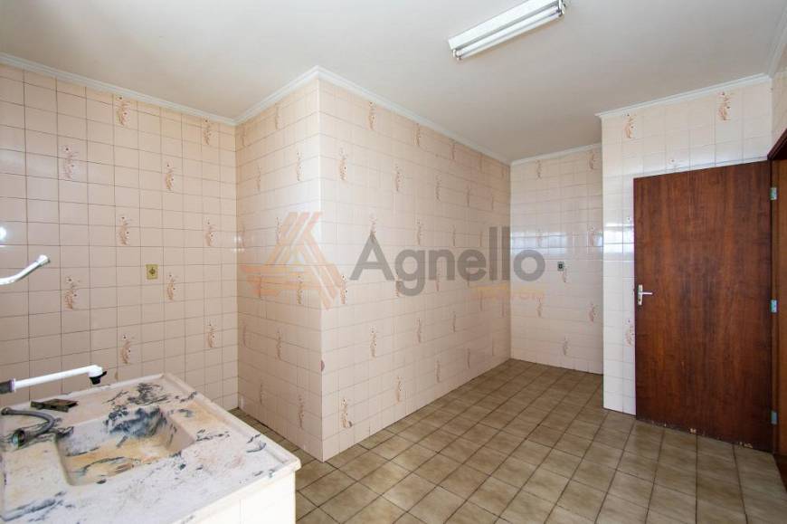 Foto 4 de Apartamento com 3 Quartos para alugar, 140m² em Centro, Franca