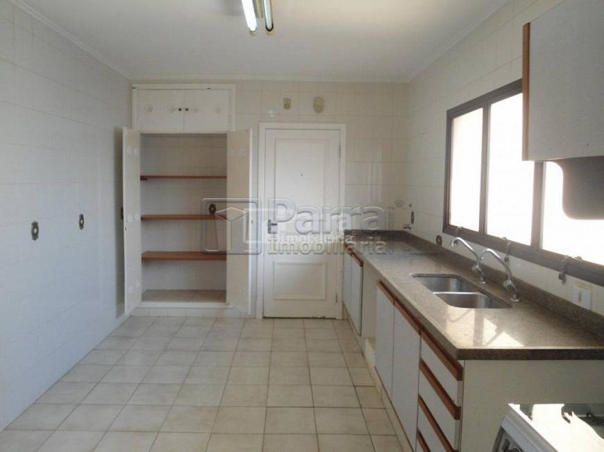 Foto 5 de Apartamento com 3 Quartos para alugar, 230m² em Centro, Franca