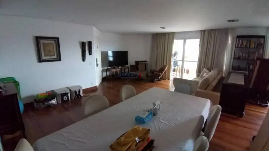 Foto 1 de Apartamento com 3 Quartos para venda ou aluguel, 170m² em Jardim Guedala, São Paulo