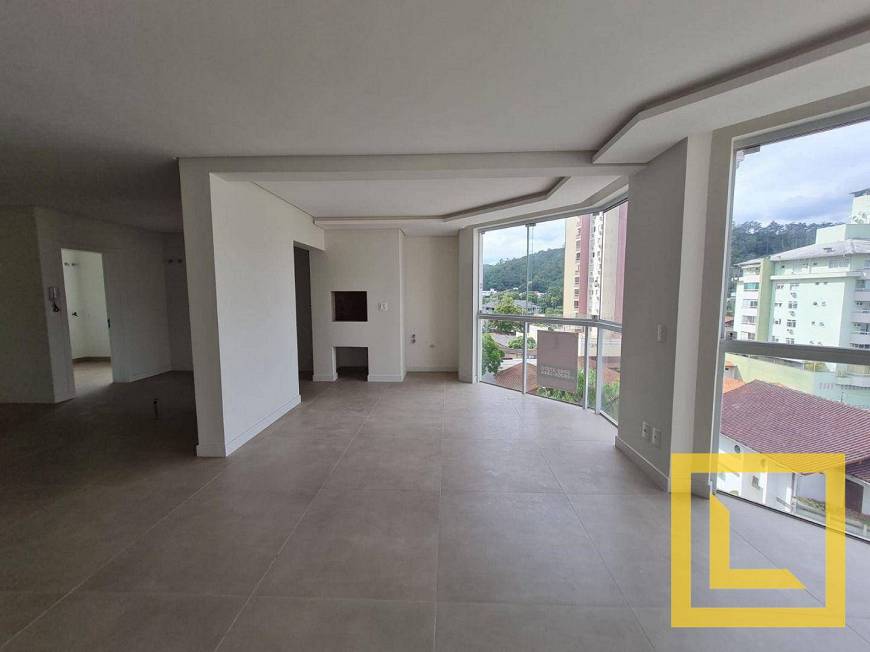 Foto 1 de Apartamento com 3 Quartos à venda, 159m² em Ponta Aguda, Blumenau
