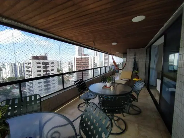 Foto 2 de Apartamento com 4 Quartos à venda, 392m² em Casa Amarela, Recife