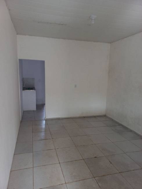 Foto 1 de Casa com 1 Quarto para alugar, 25m² em Águas Brancas 	, Ananindeua