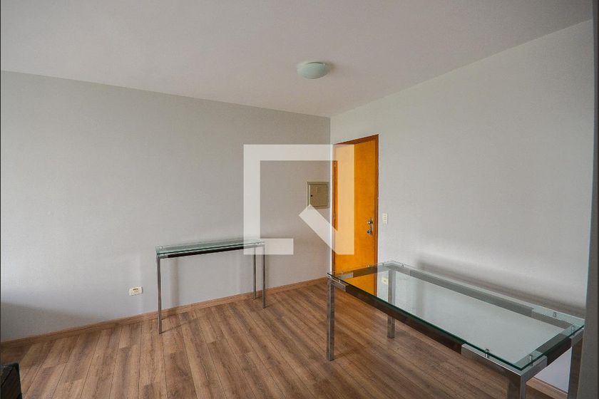 Foto 1 de Casa com 2 Quartos para alugar, 60m² em Aclimação, São Paulo