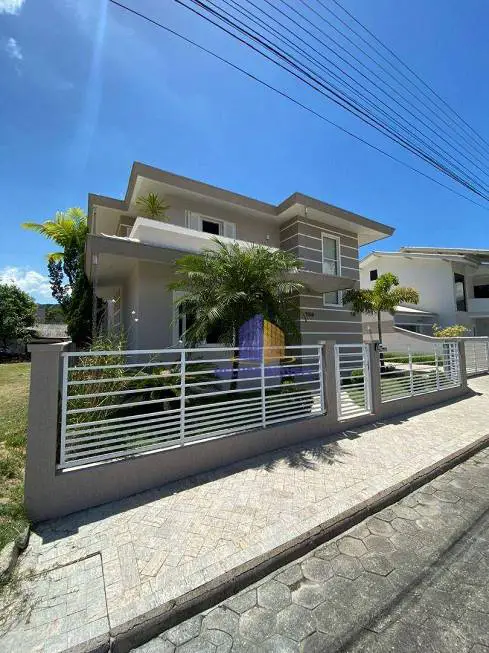 Foto 4 de Casa com 3 Quartos à venda, 258m² em Guarani, Brusque