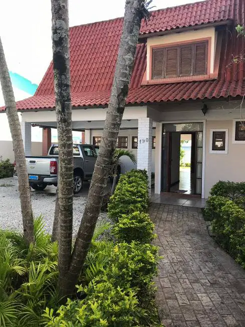 Foto 1 de Casa com 3 Quartos à venda, 280m² em Lagoa da Conceição, Florianópolis