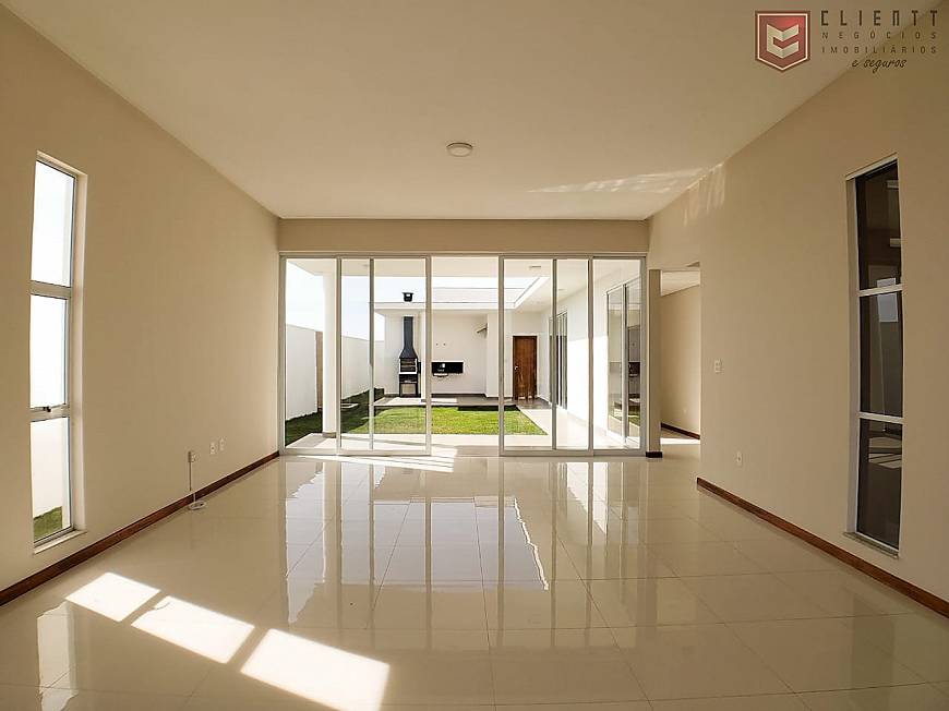 Foto 4 de Casa com 3 Quartos à venda, 450m² em Residencial Alvim, Juiz de Fora