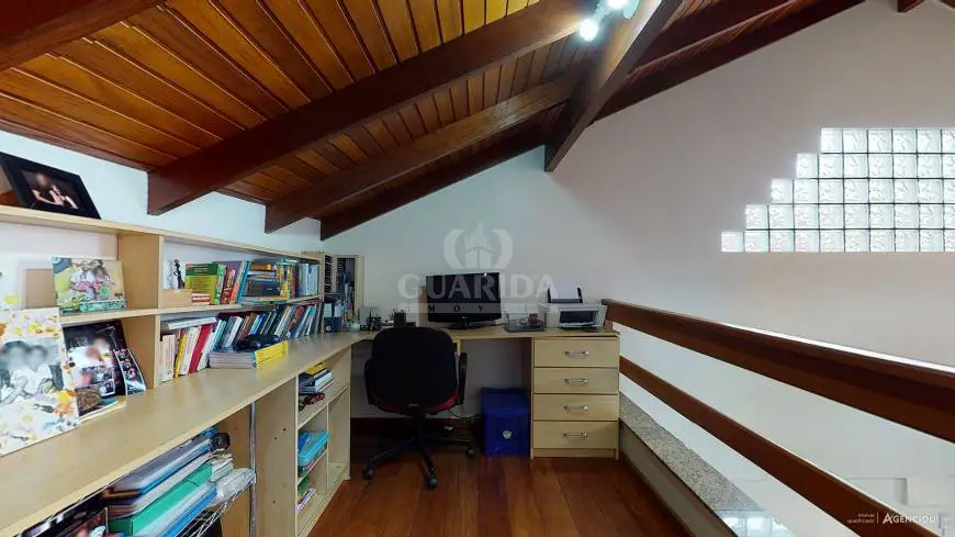 Foto 5 de Casa com 3 Quartos à venda, 300m² em Rubem Berta, Porto Alegre
