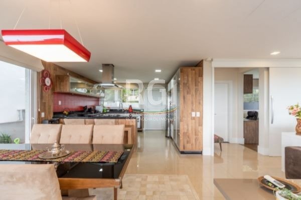 Foto 5 de Casa com 3 Quartos à venda, 490m² em Teresópolis, Porto Alegre