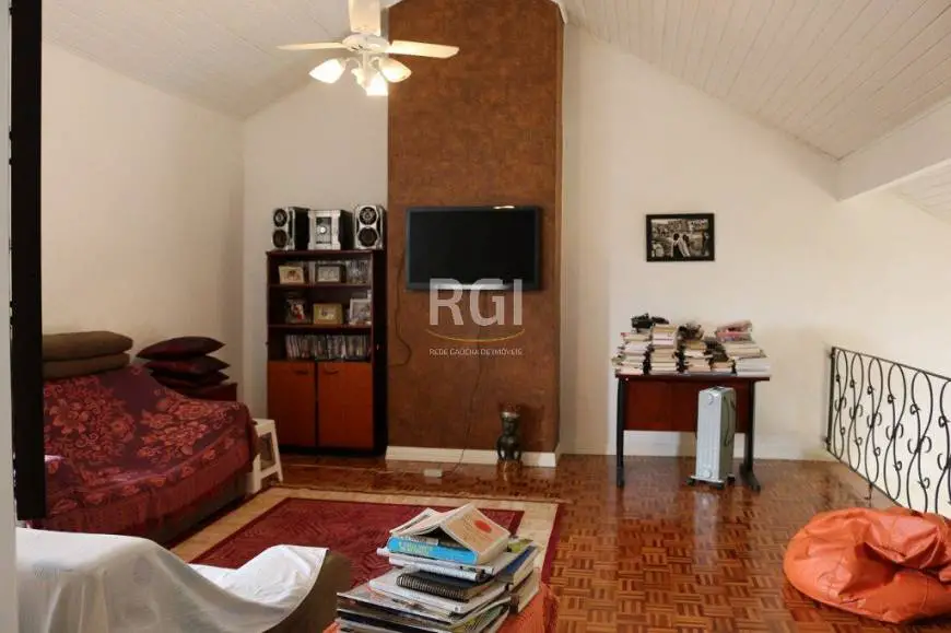 Foto 4 de Casa com 4 Quartos à venda, 279m² em Nonoai, Porto Alegre
