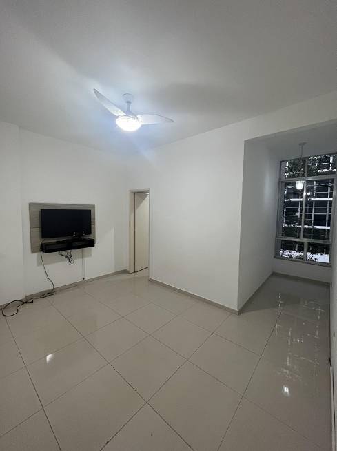 Foto 1 de Apartamento com 2 Quartos para alugar, 70m² em Copacabana, Rio de Janeiro