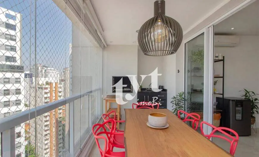 Foto 1 de Apartamento com 2 Quartos à venda, 117m² em Jardim das Acacias, São Paulo