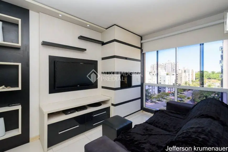 Foto 4 de Apartamento com 2 Quartos à venda, 56m² em Sarandi, Porto Alegre