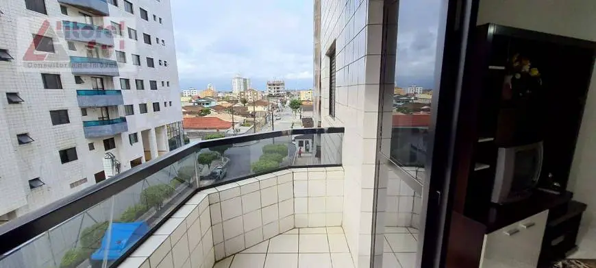 Foto 3 de Apartamento com 2 Quartos para alugar, 96m² em Vila Assunção, Praia Grande