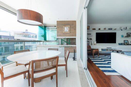 Foto 3 de Apartamento com 3 Quartos à venda, 253m² em Campeche, Florianópolis