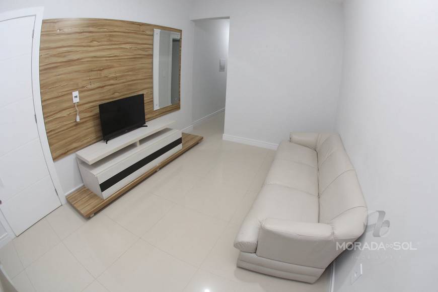 Foto 1 de Apartamento com 3 Quartos para alugar, 110m² em Meia Praia, Itapema