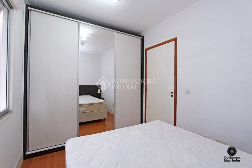 Foto 5 de Apartamento com 3 Quartos à venda, 152m² em Passo da Areia, Porto Alegre