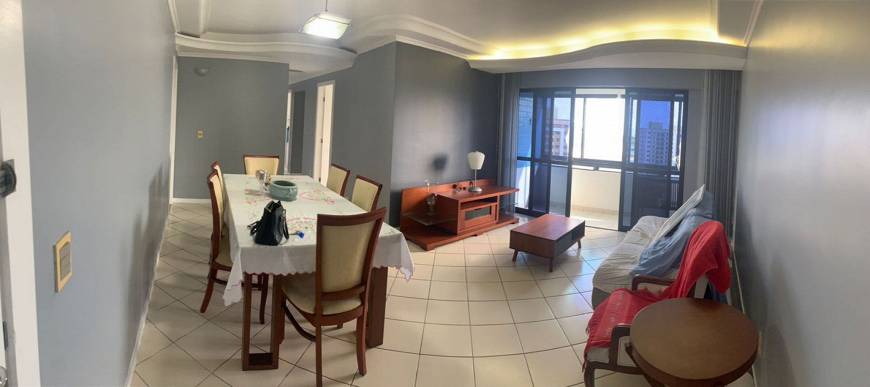 Foto 2 de Apartamento com 4 Quartos à venda, 115m² em Farolândia, Aracaju