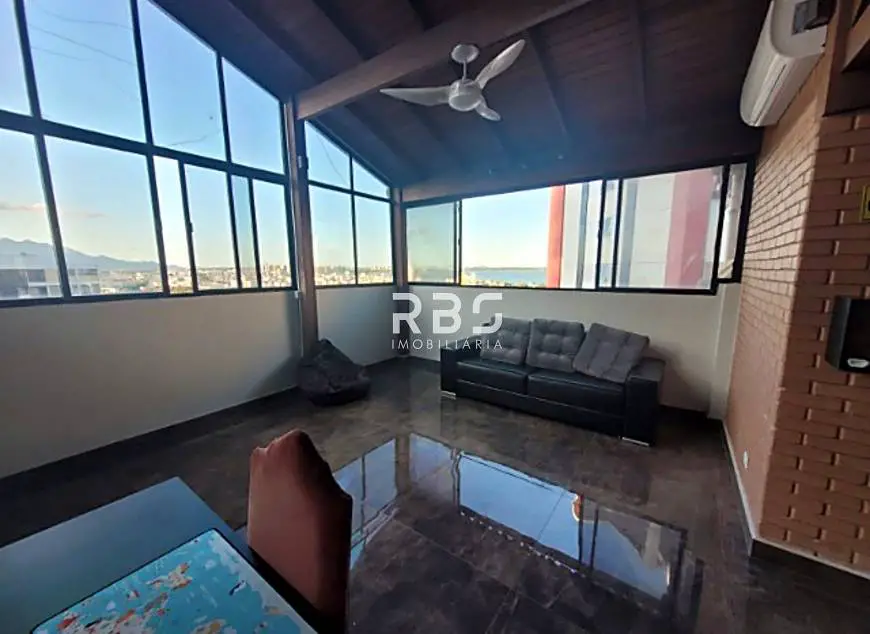 Foto 1 de Apartamento com 4 Quartos à venda, 200m² em Praia do Canto, Vitória
