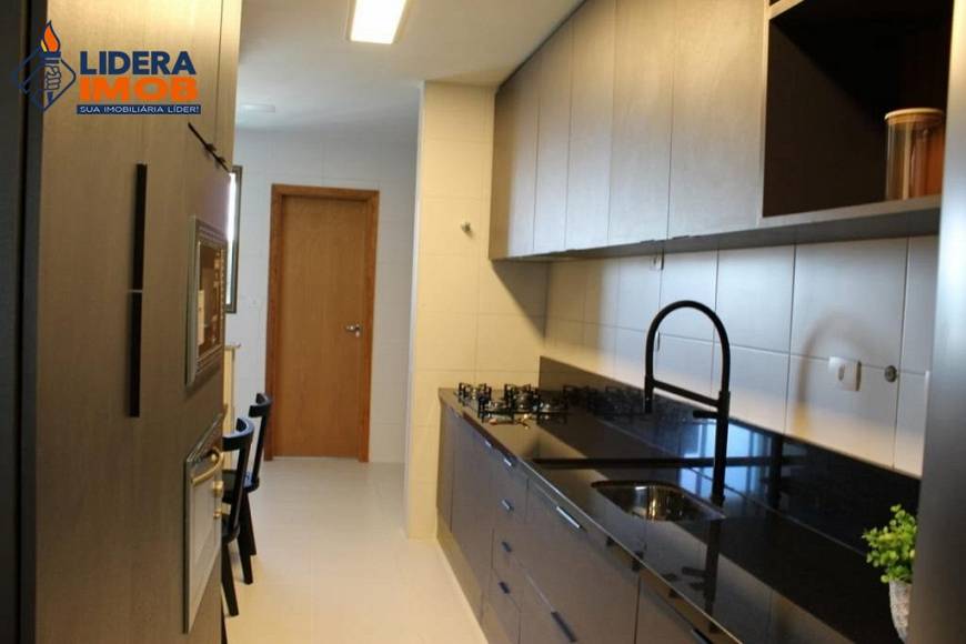 Foto 5 de Apartamento com 4 Quartos à venda, 140m² em Santa Mônica, Feira de Santana