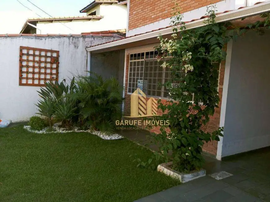 Foto 2 de Casa com 3 Quartos à venda, 250m² em Jardim das Indústrias, São José dos Campos