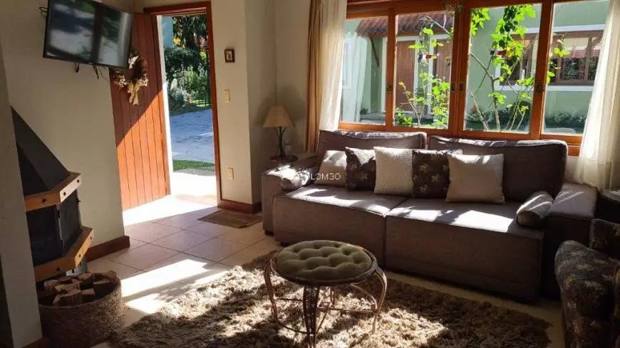 Foto 1 de Casa com 3 Quartos à venda, 107m² em Parque das Hortênsias, Canela