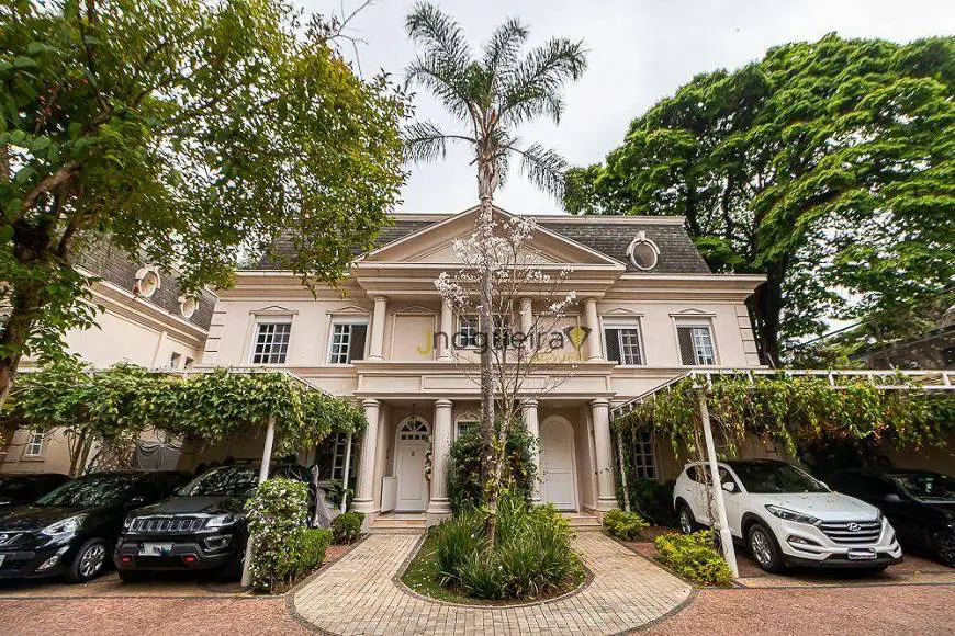 Foto 1 de Casa com 4 Quartos à venda, 323m² em Alto Da Boa Vista, São Paulo