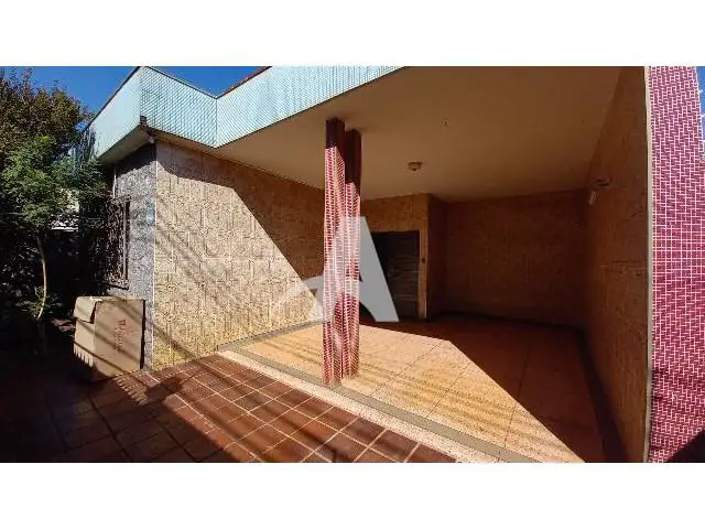 Foto 1 de Casa com 4 Quartos à venda, 403m² em Osvaldo Rezende, Uberlândia