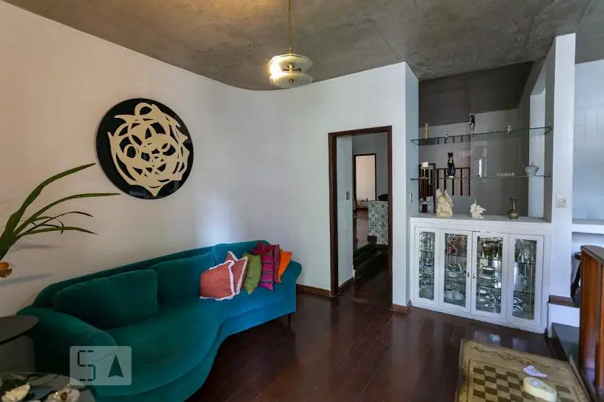 Foto 1 de Casa com 4 Quartos para alugar, 227m² em São Lucas, Belo Horizonte