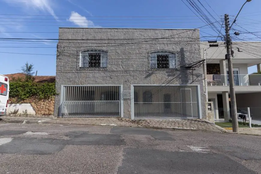 Foto 1 de Casa de Condomínio com 3 Quartos para alugar, 500m² em Xaxim, Curitiba