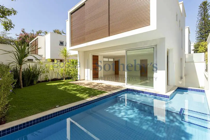 Foto 1 de Casa de Condomínio com 4 Quartos à venda, 327m² em Jardim Petrópolis, São Paulo