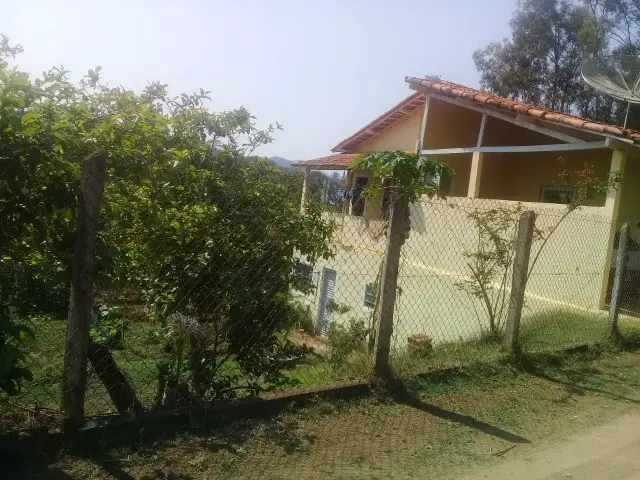 Foto 1 de Chácara com 3 Quartos à venda, 1218m² em Zona Rural, Piranguinho