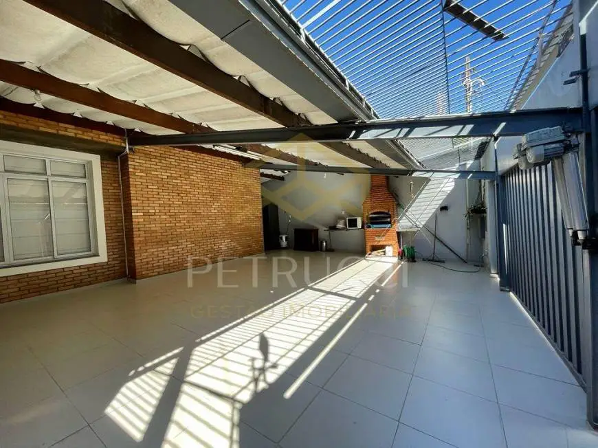 Foto 2 de Sobrado com 3 Quartos à venda, 266m² em Vila Georgina, Campinas