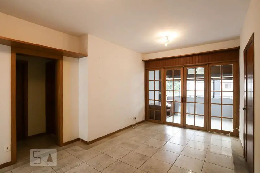 Foto 1 de Apartamento com 2 Quartos para alugar, 200m² em Mont' Serrat, Porto Alegre