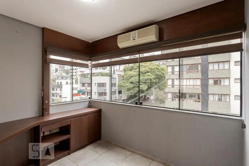 Foto 5 de Apartamento com 2 Quartos para alugar, 200m² em Mont' Serrat, Porto Alegre