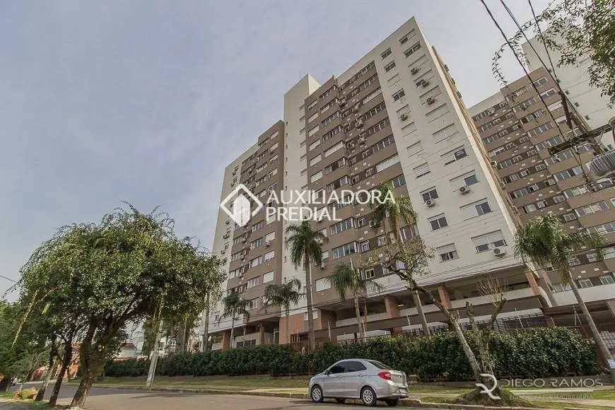 Foto 1 de Apartamento com 2 Quartos à venda, 60m² em Teresópolis, Porto Alegre