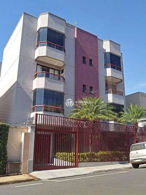 Foto 1 de Apartamento com 3 Quartos para alugar, 153m² em Mercês, Uberaba