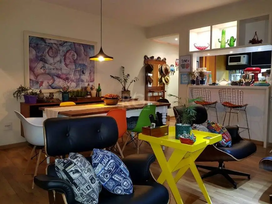 Foto 2 de Apartamento com 3 Quartos à venda, 90m² em Petrópolis, Porto Alegre