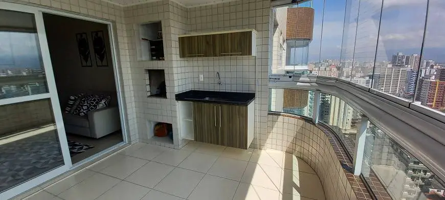 Foto 1 de Apartamento com 3 Quartos à venda, 130m² em Vila Guilhermina, Praia Grande