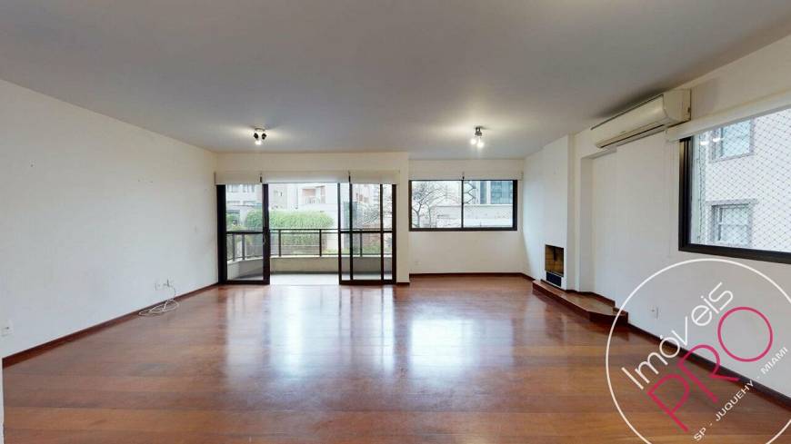 Foto 1 de Apartamento com 4 Quartos à venda, 196m² em Jardim Europa, São Paulo